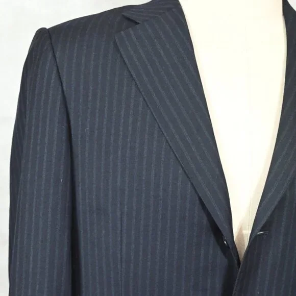 BEAUTIFUL Ermenegildo Zegna Black W/ Gray Stripe Light Flannel Wool Suit 40R 36W